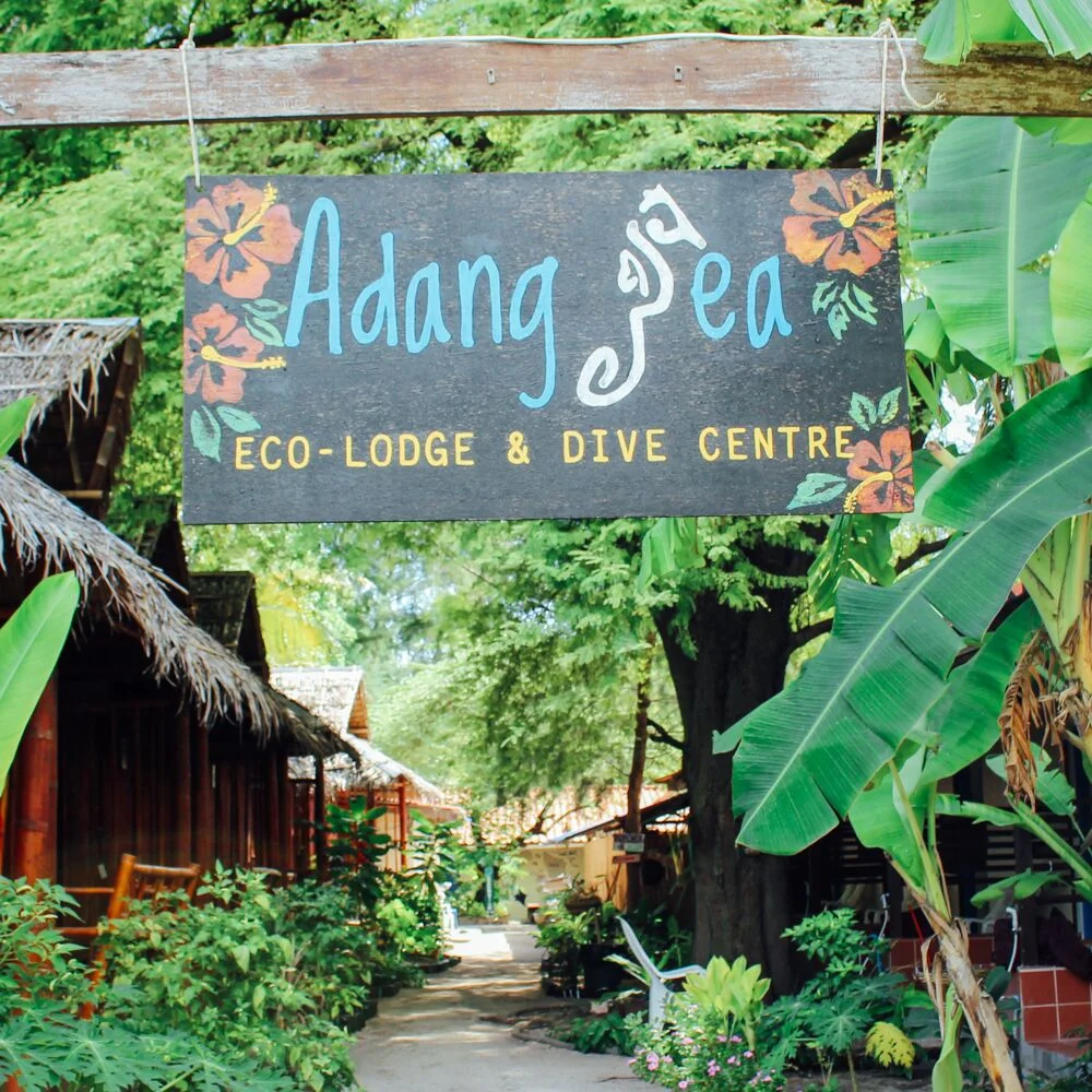 Adang Sea Divers and Eco Lodge op Ko Lipe Island for conscious scuba dive travel.
