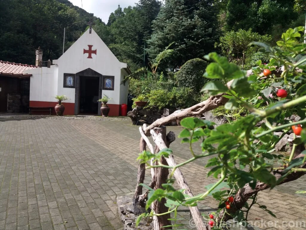 Chapel at the entrance point of Ribeiro Frio levada walk